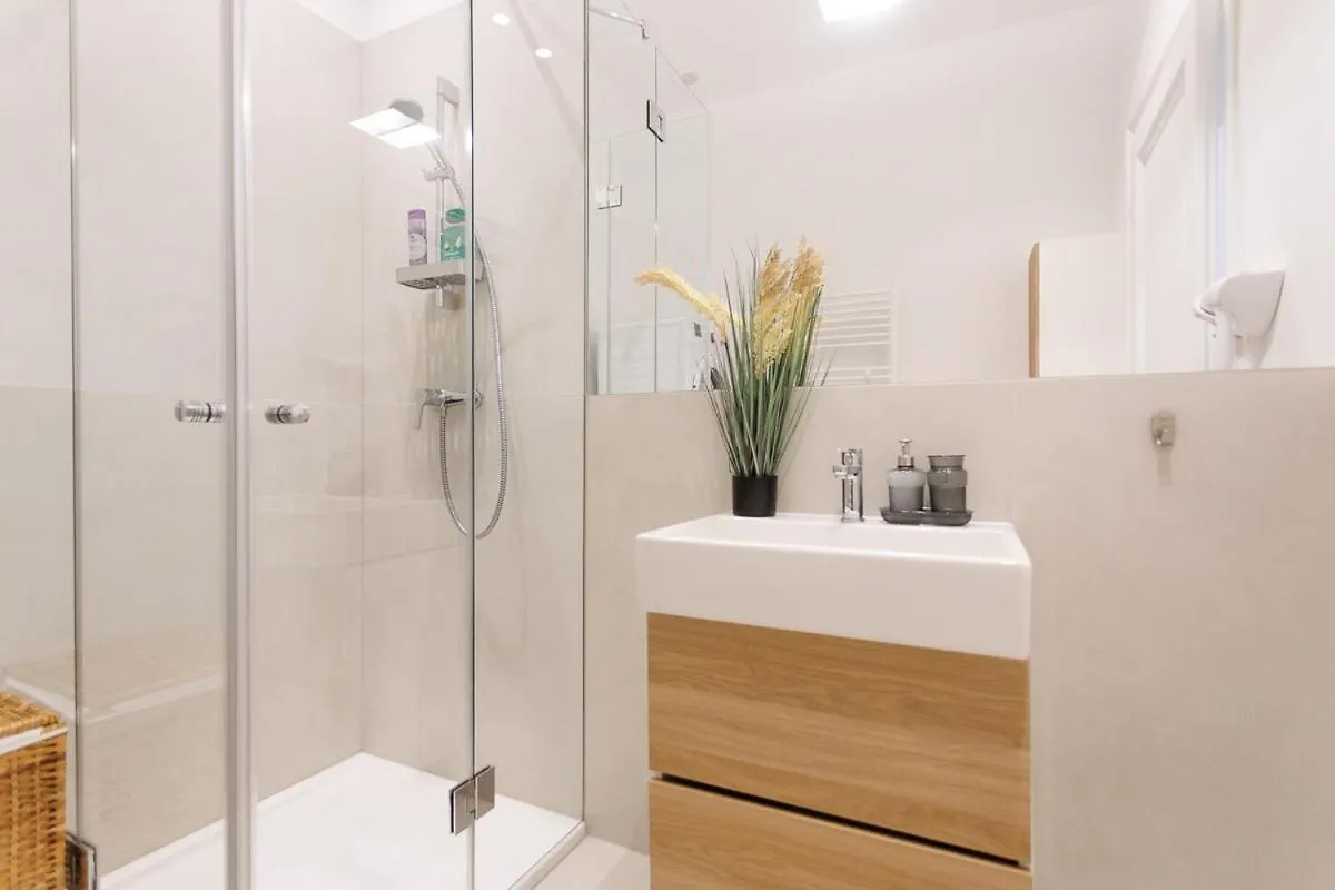 Central Stylish Apartment Near Opera Vienna