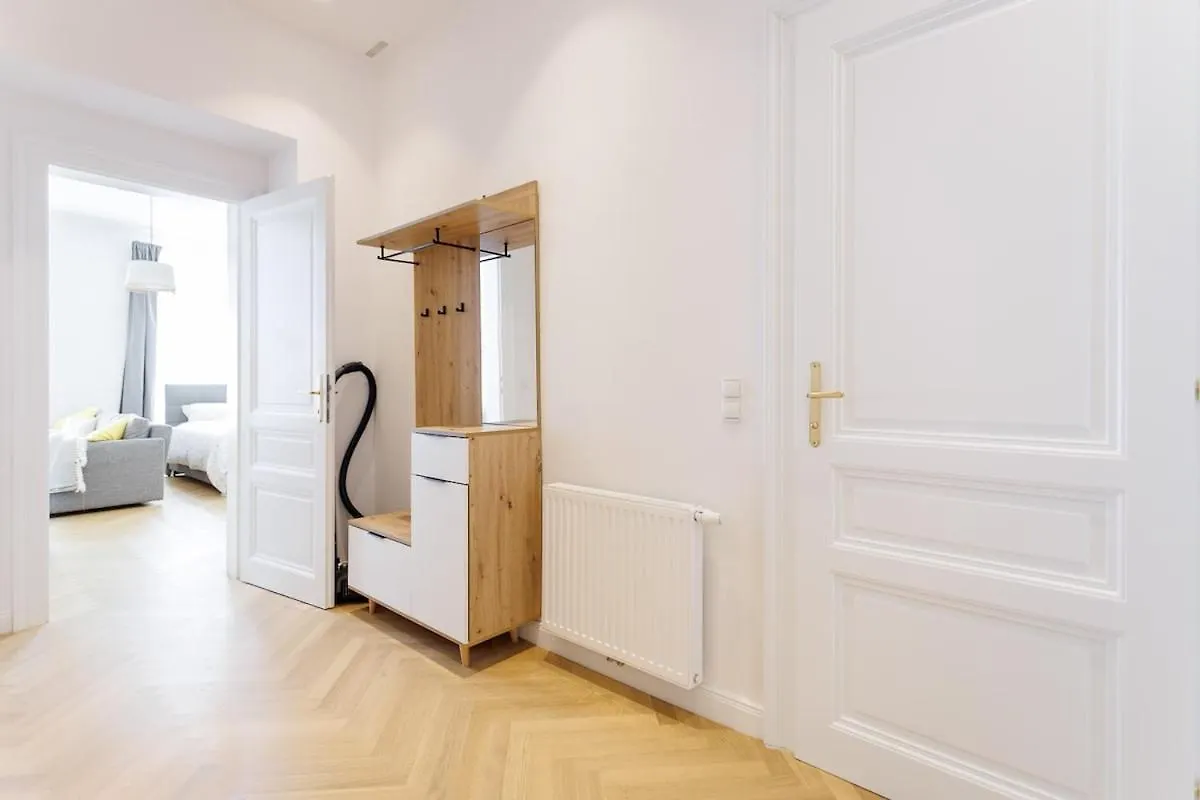 Central Stylish Apartment Near Opera Vienna Austria