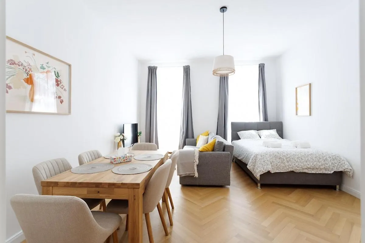Central Stylish Apartment Near Opera Vienna