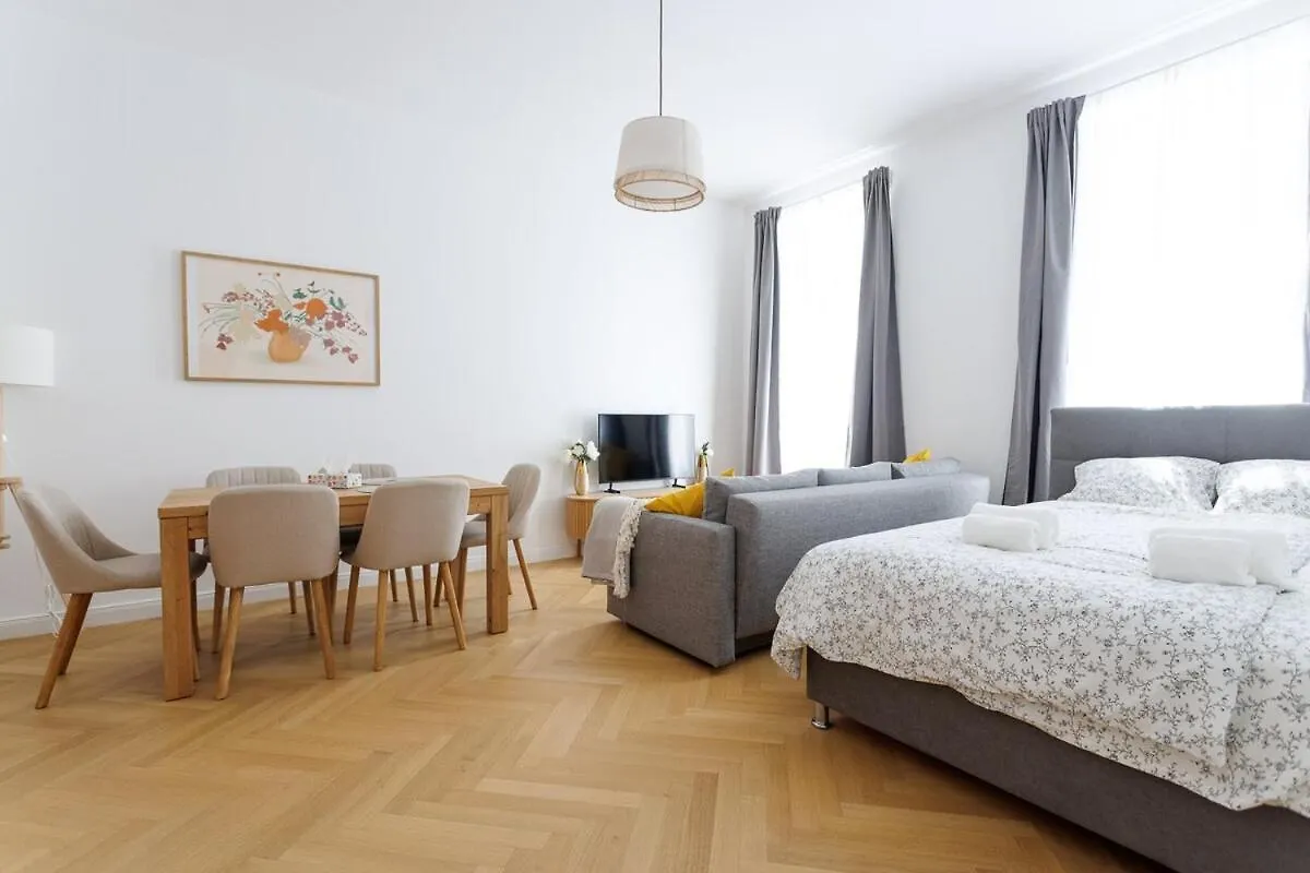 Central Stylish Apartment Near Opera Vienna