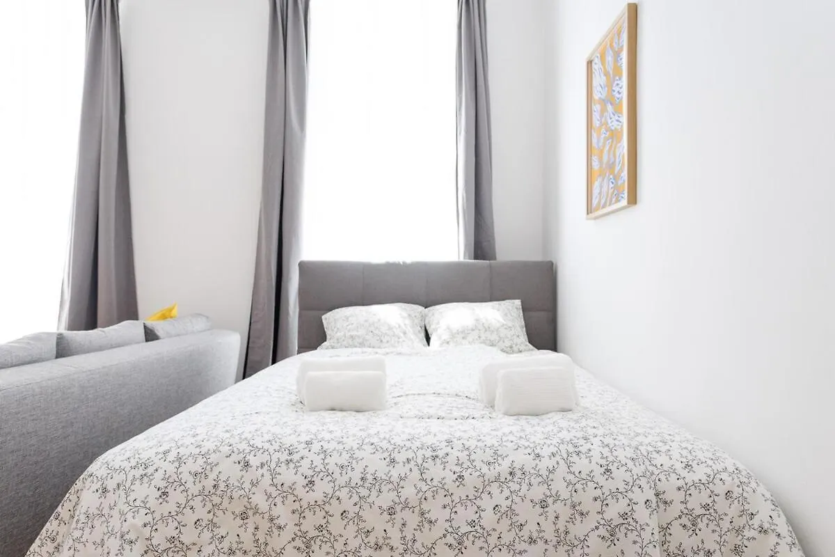 Central Stylish Apartment Near Opera Vienna Austria