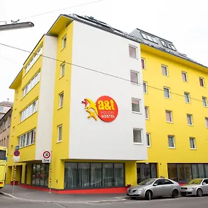 Hostel A&t &, Viena